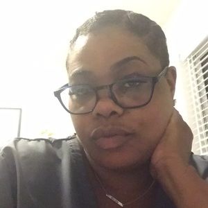 Meet your Posher, Monique